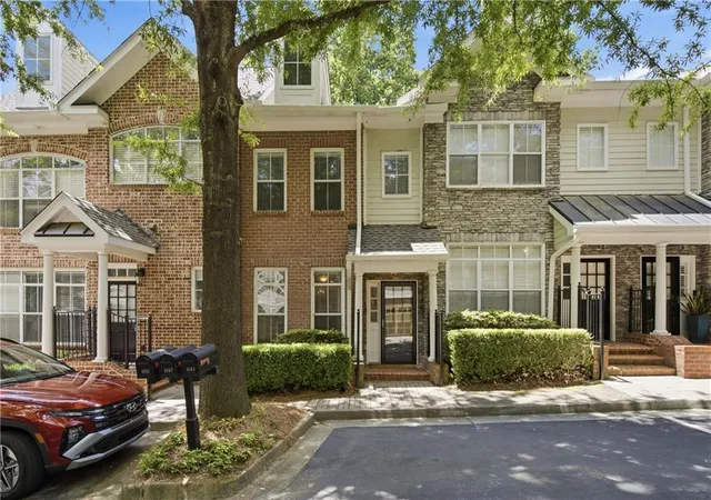 2nd image of 1147 Glenridge Pl, Sandy Springs, GA 30342 | MLS# 7794198