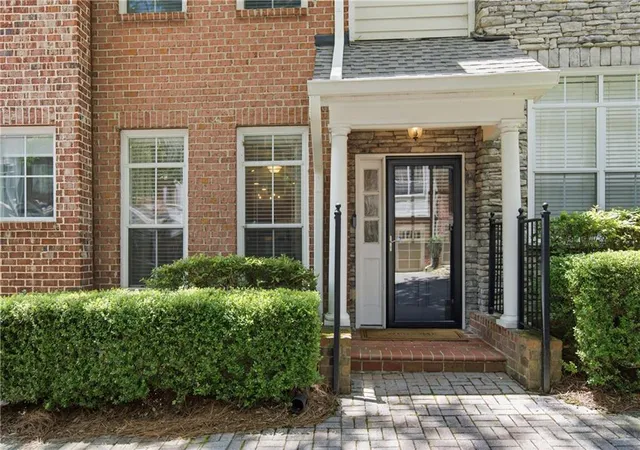 3rd image of 1147 Glenridge Pl, Sandy Springs, GA 30342 | MLS# 7794198