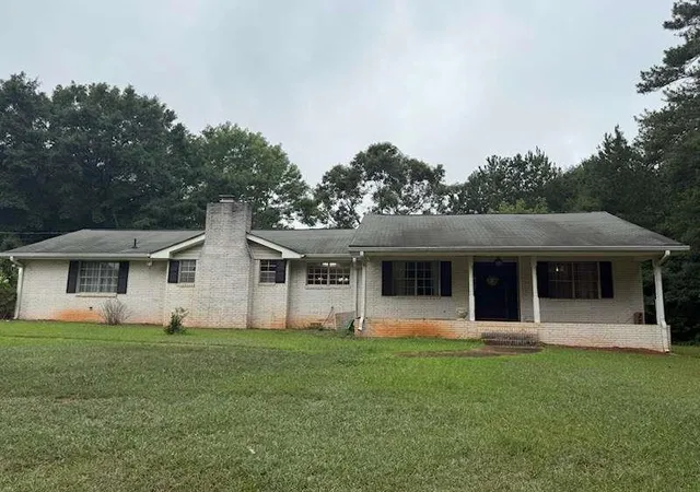 1st image of 125 Forest Lake Dr, Covington, GA 30016 | MLS# 7817304
