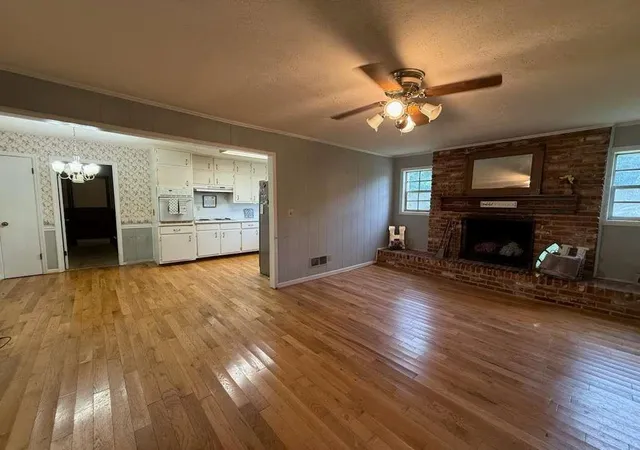 2nd image of 125 Forest Lake Dr, Covington, GA 30016 | MLS# 7817304