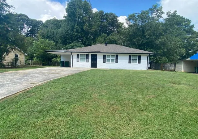 Photo 2 of Sale Pending at 5335 Lee Cir, Forest Park, GA 30297 | MLS# 7817556 | Listing updated on 2026-08-28