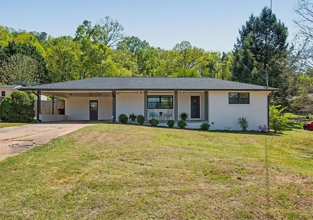 1st image of 17 Crestwood Rd, Cartersville, GA 30121 | MLS# 7823753