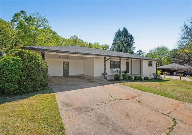 2nd image of 17 Crestwood Rd, Cartersville, GA 30121 | MLS# 7823753