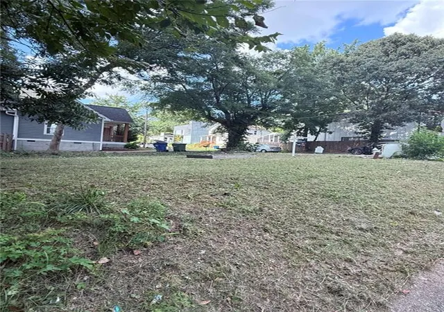 2nd image of 977 Smith St, Atlanta, GA 30310 | MLS# 7635348