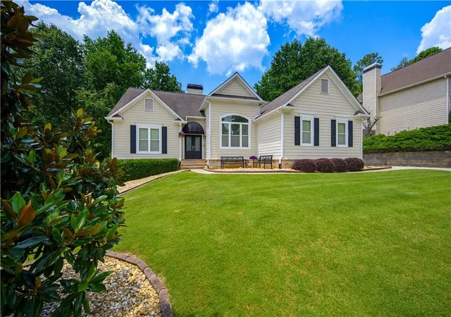 Homes for sale in Suwanee, GA | 3958 Lake Ruby Ln, Suwanee, GA 30024 | MLS# 7798450