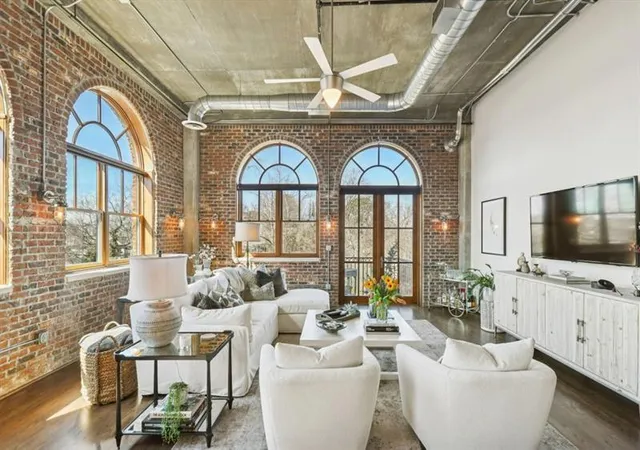 2nd image of 3235 Roswell Rd Ne #704, Atlanta, GA 30305 | MLS# 7794368
