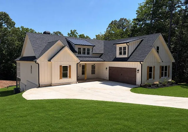 Photo 1 of Single family home for sale at 189 Pope Dr, Canton, GA 30114 | MLS# 7828037 | Listing updated on 2026-09-07