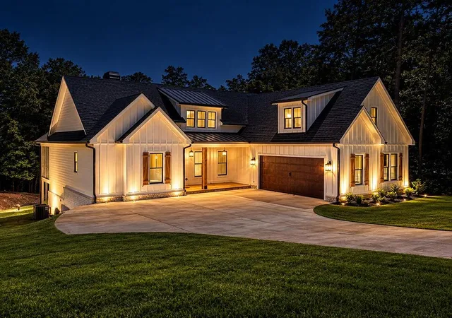 Photo 2 of Single family home for sale at 189 Pope Dr, Canton, GA 30114 | MLS# 7828037 | Listing updated on 2026-09-07