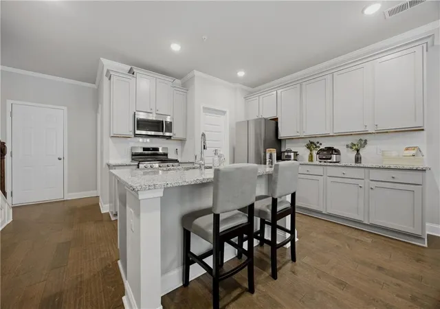 Photo 4 of Townhouse for sale at 219 Yellowwood Way, Woodstock, GA 30188 | MLS# 7765779 | Listing updated on 2026-09-20