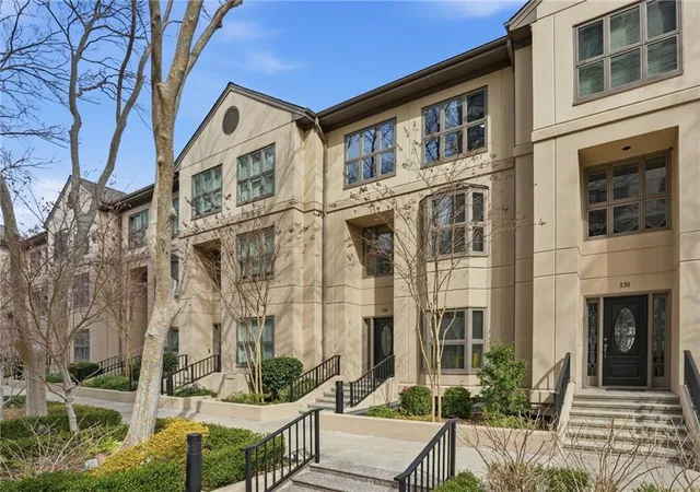 Homes for sale in Atlanta, GA | 3475 Oak Valley Rd Ne #120, Atlanta, GA 30326 | MLS# 7713050