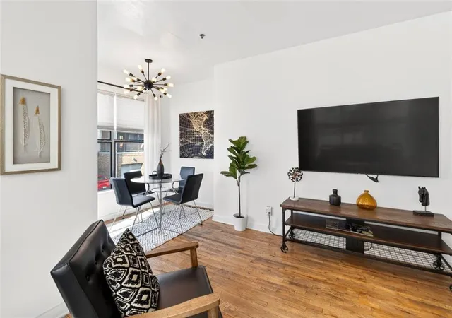 5th image of 238 Walker St Sw, Atlanta, GA 30313