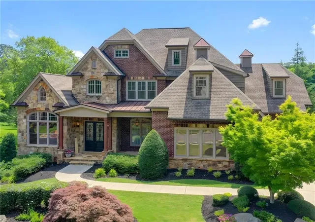 Photo 3 of Sale Pending at 2565 Hermitage Dr, Cumming, GA 30041 | MLS# 7798917 | Listing updated on 2026-09-20