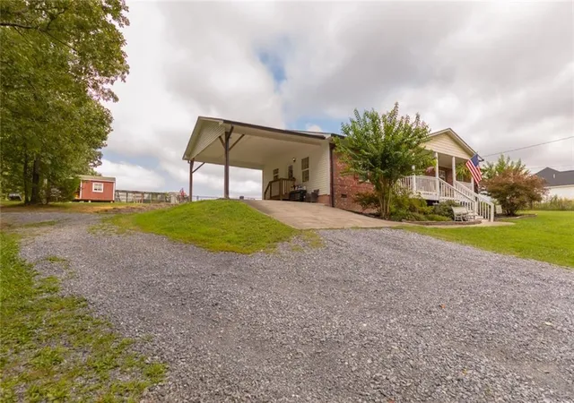 Photo 3 of Sale Pending at 3789 Collard Valley Rd, Cedartown, GA 30125 | MLS# 7818420 | Listing updated on 2026-10-02