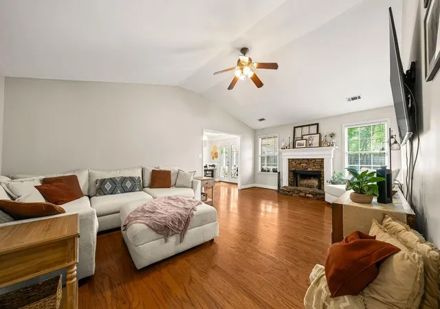 Photo 3 of Sale Pending at 15 Trillium Trl Ne, Rome, GA 30165 | MLS# 7730234 | Listing updated on 2026-09-21
