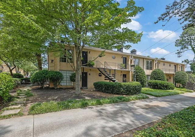 1st image of 5400 Roswell Rd #P3, Atlanta, GA 30342 | MLS# 7797467