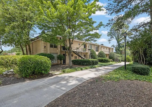 3rd image of 5400 Roswell Rd #P3, Atlanta, GA 30342 | MLS# 7797467