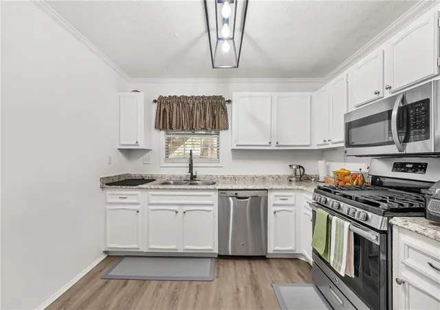 3rd image of 502 Vicksburg Pl, Atlanta, GA 30350 | MLS# 7725564