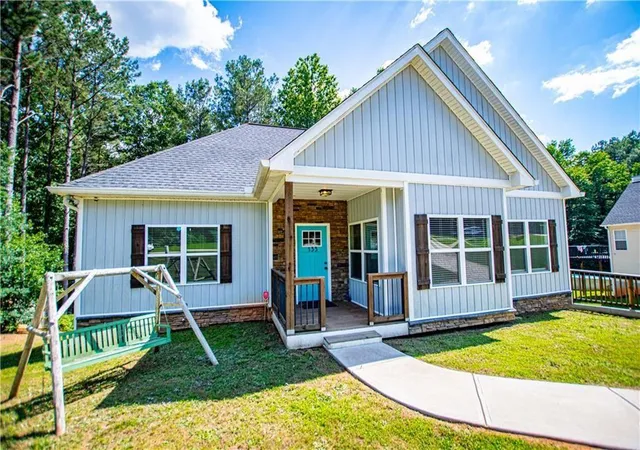 Photo 2 of Single family home for sale at 133 Pebblebrook Way, Temple, GA 30179 | MLS# 7749033 | Listing updated on 2026-08-24