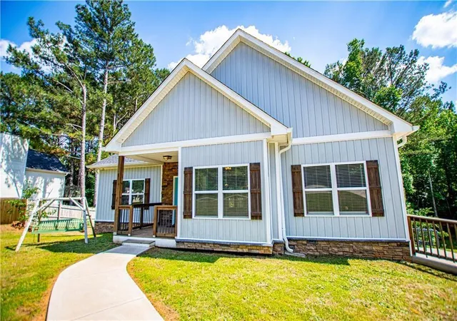 Photo 3 of Single family home for sale at 133 Pebblebrook Way, Temple, GA 30179 | MLS# 7749033 | Listing updated on 2026-08-24