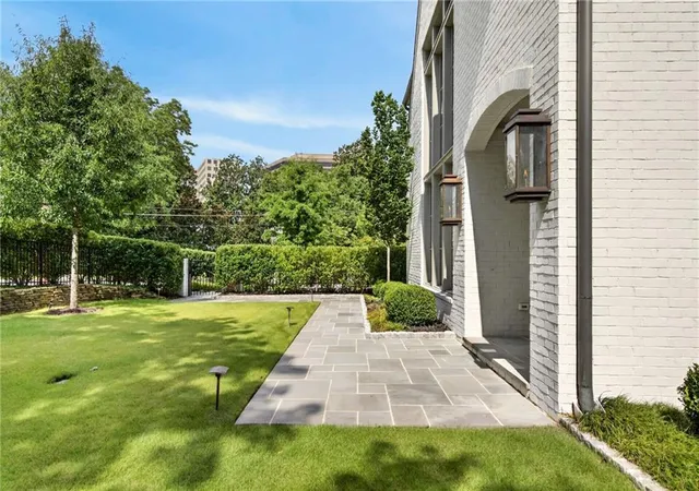 Photo 2 of Sale Pending at 299 The Prado NE, Atlanta, GA 30309 | MLS# 7820174 | Listing updated on 2026-08-30