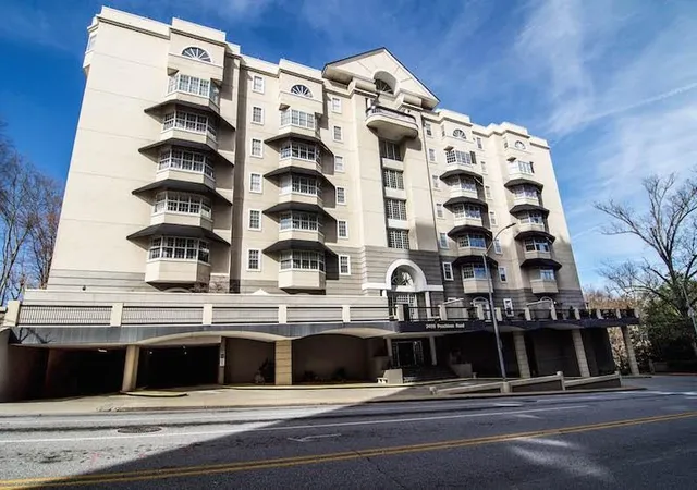 Condominium at 2499 Peachtree Rd Ne #305, Atlanta, GA 30305 | MLS# 5812158 |  | Sold on 2017-04-10