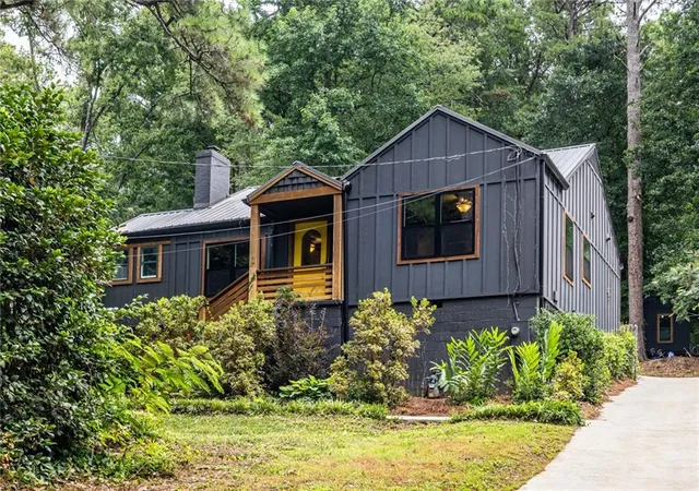 1st image of 1464 Oldfield Rd, Decatur, GA 30030 | MLS# 7805228