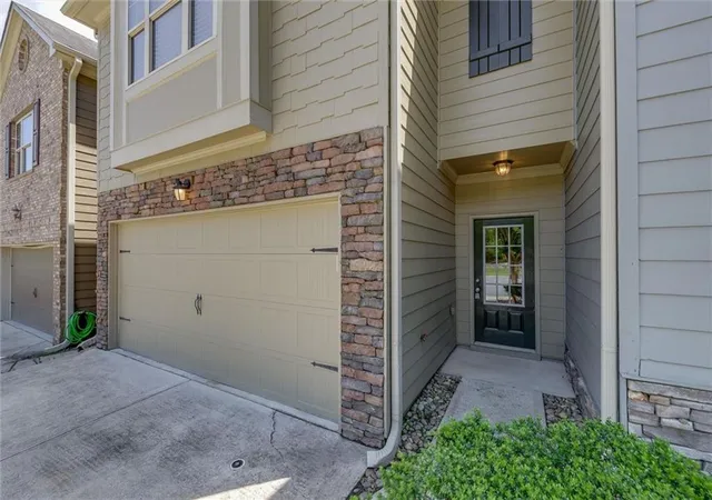 Photo 3 of Sale Pending at 175 Sunset Ln, Woodstock, GA 30189 | MLS# 7813853 | Listing updated on 2026-09-24