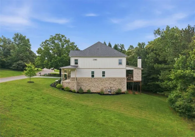 Photo 4 of Single family home for sale at 431 Harmony Grv Ln, Jefferson, GA 30549 | MLS# 7795123 | Listing updated on 2026-08-29