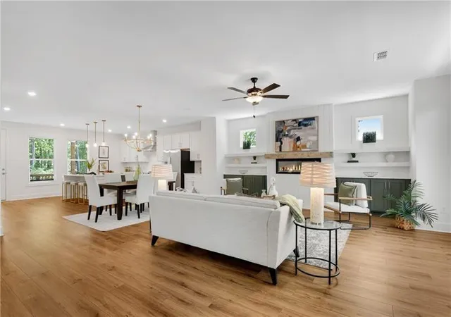 3rd image of 2733 Hallwood Ln, Suwanee, GA 30024 | MLS# 7805385