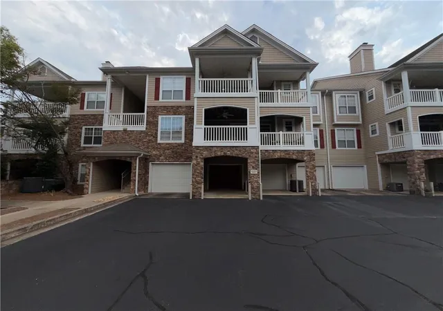Photo 1 of Condo for sale at 522 Sandringham Dr #522, Alpharetta, GA 30004 | MLS# 7715141 | Listing updated on 2026-09-08