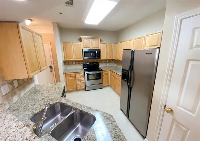 Photo 2 of Condo for sale at 522 Sandringham Dr #522, Alpharetta, GA 30004 | MLS# 7715141 | Listing updated on 2026-09-08
