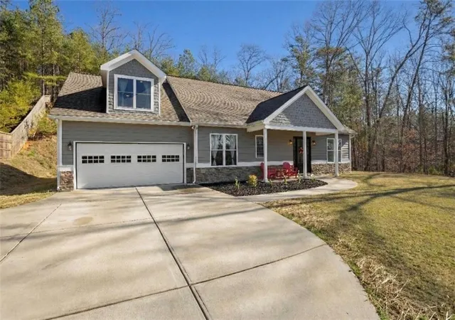2nd image of 108 Madison Ct, Jasper, GA 30143 | MLS# 7804380