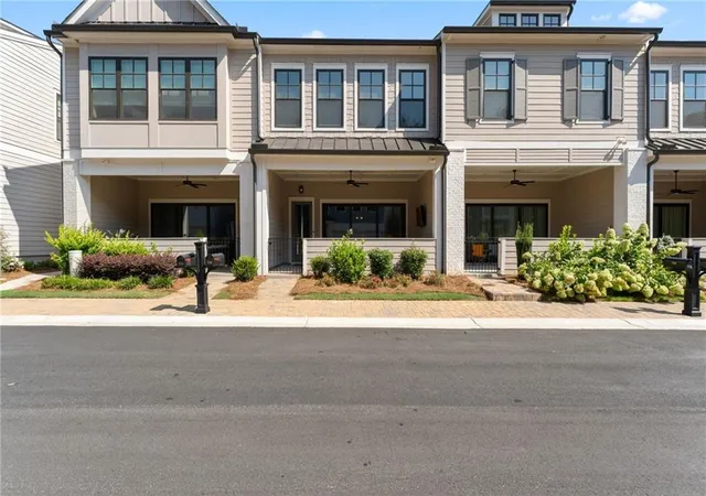Photo 3 of Townhouse for sale at 710 Stickley Oak Way, Woodstock, GA 30189 | MLS# 7820625 | Listing updated on 2026-08-19