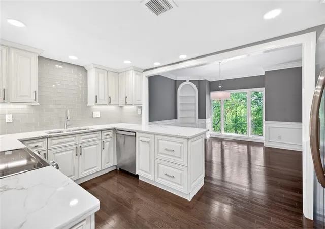 Homes for sale in Atlanta, GA | 2769 Peachtree Rd Ne, Atlanta, GA 30305