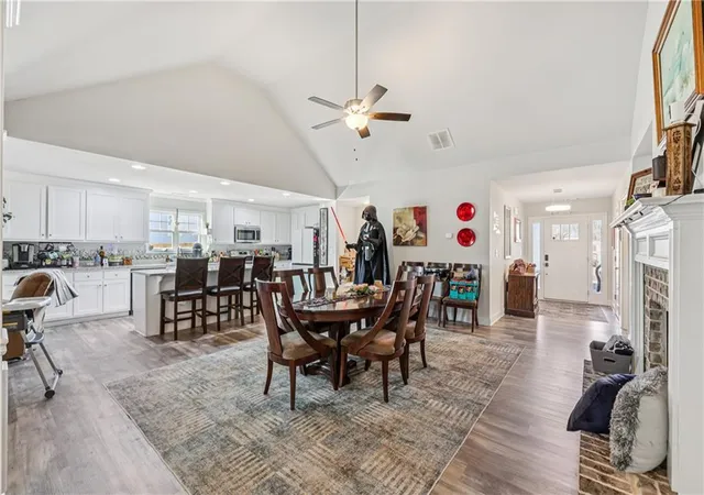 Photo 3 of Single family home for sale at 580 Belmont Park Dr, Commerce, GA 30529 | MLS# 7707818 | Listing updated on 2026-08-21
