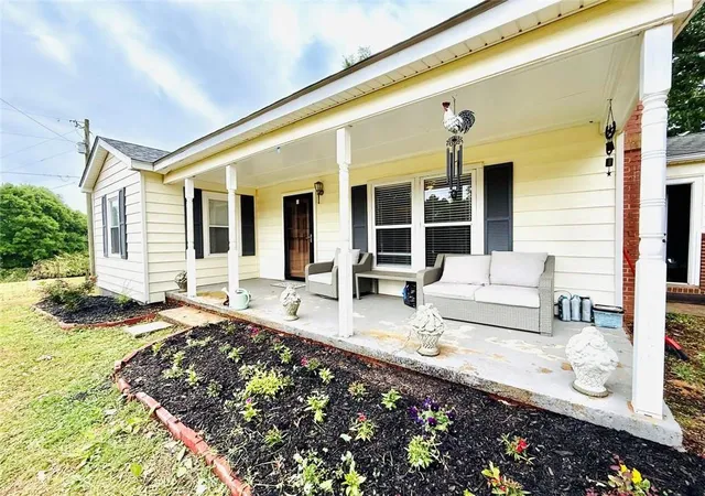 3rd image of 338 Liberty Hill Rd, Hartwell, GA 30643 | MLS# 7763478