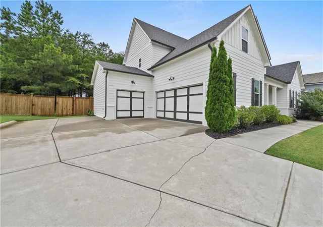3rd image of 450 Parkbrook Wy, Canton, GA 30114 | MLS# 7784600