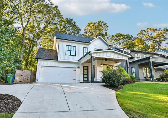 Photo 1 of Single family home for sale at 2073 Candler Rd Se, Atlanta, GA 30317 | MLS# 7859227 | Listing updated on 2026-10-30