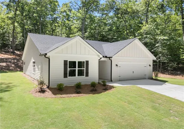 Homes for sale in Martin, GA | 299 Shore Crest Dr, Martin, GA 30557 | MLS# 7762314