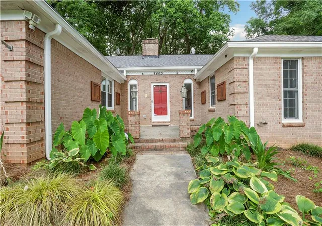2nd image of 4405 Bonaparte Dr, Tucker, GA 30084 | MLS# 7699371