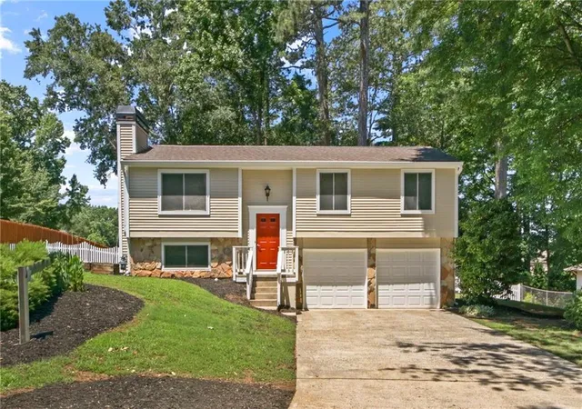 Photo 1 of Sale Pending at 570 Sheringham Ct, Roswell, GA 30076 | MLS# 7782017 | Listing updated on 2026-09-01