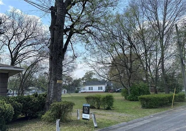 Photo 4 of Sale Pending at 25 Wells St, Cartersville, GA 30120 | MLS# 7741185 | Listing updated on 2026-09-16