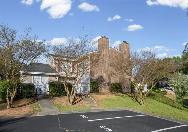 Homes for sale in Marietta, GA | 549 Summit Ln Sw, Marietta, GA 30008 | MLS# 7747031