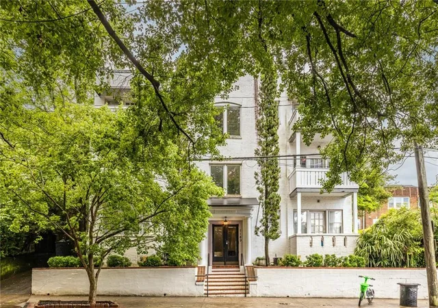 3rd image of 1189 Mclendon Ave Ne #6, Atlanta, GA 30307 | MLS# 7777576