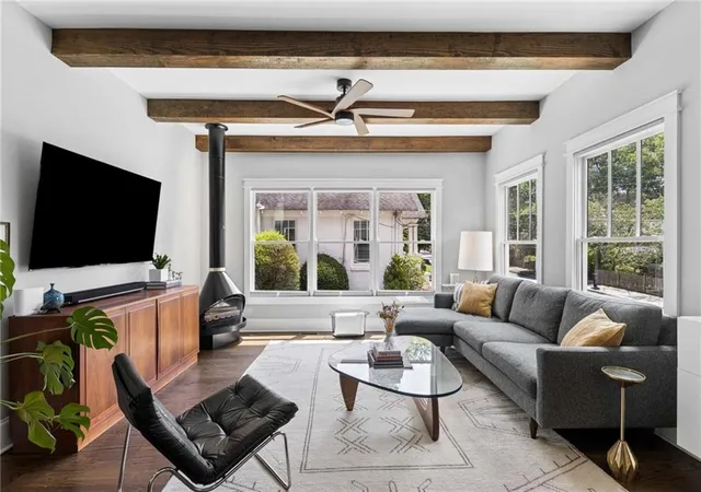 2nd image of 1924 Hallman St Ne, Atlanta, GA 30317 | MLS# 7786920