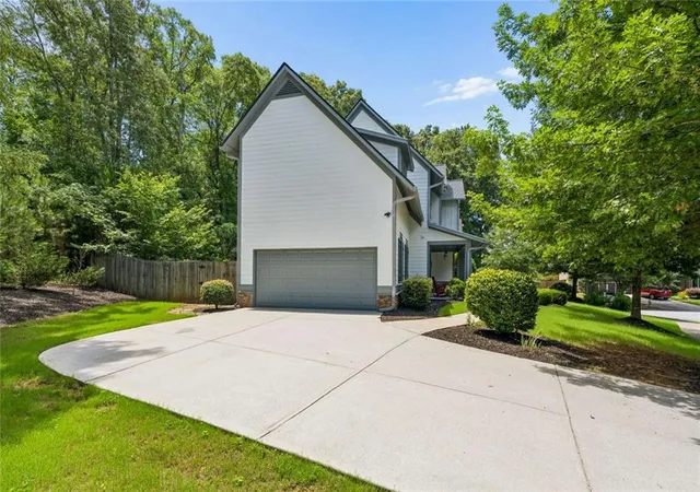 Homes for sale in Atlanta, GA | 550 Glenaire Walk Se, Atlanta, GA 30316 | MLS# 7794999