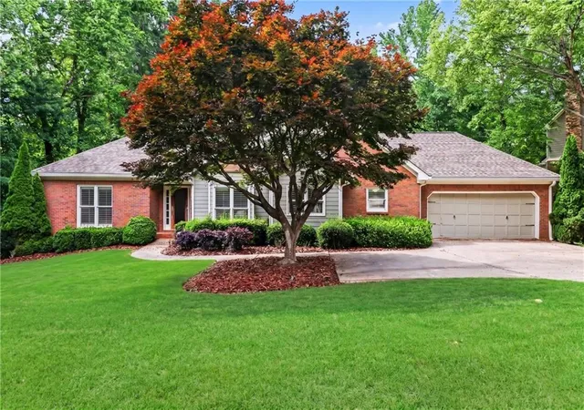 Single family home for sale at 560 Flying Scot Way, Alpharetta, GA 30005 | MLS# 7764951 | Listing updated on 2026-09-15