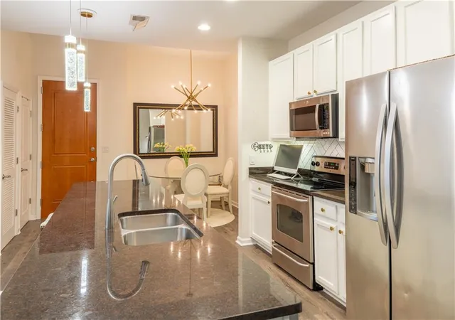 Homes for sale in Atlanta, GA | 3040 Peachtree Rd Nw #1602, Atlanta, GA 30305 | MLS# 7675780