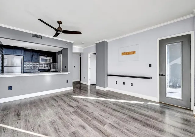 Listing Photo 4 - Condo for sale in building located at 1280 Peachtree St, Atlanta, GA 30309 - Unit #1504