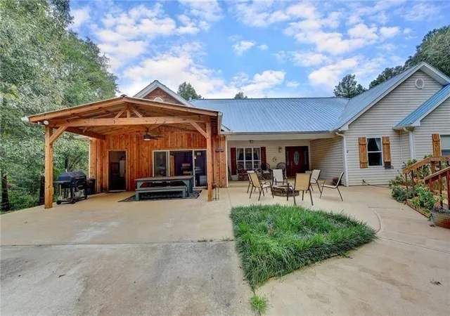Photo 3 of Single family home for sale at 5405 Oak Grv Cir, Cumming, GA 30028 | MLS# 7811309 | Listing updated on 2026-08-18